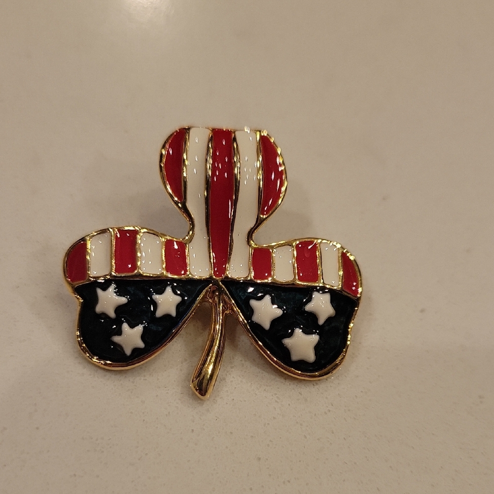 Vintage Patriotic Clover Pin with Stars and Stripes